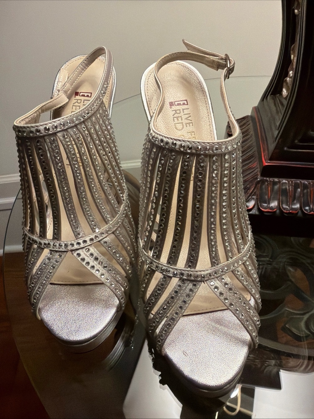 E Live From The Red Carpet Stiletto Style Sandals Size 9, Lots of Life Left